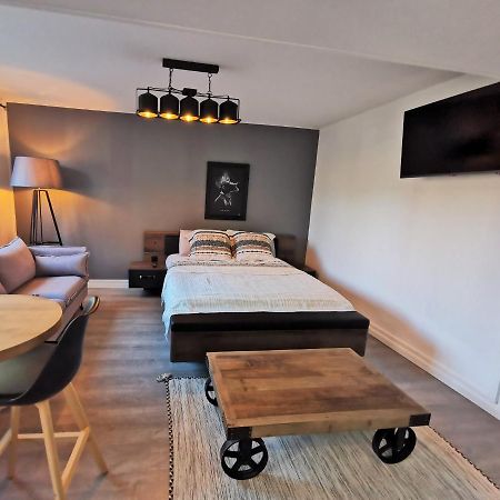 Studio très chaleureux entièrement refait à neuf Moulins  Esterno foto